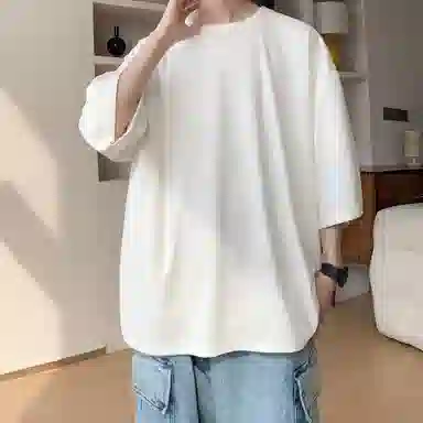 URBAN AUTHENTIC T