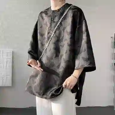 URBAN AUTHENTIC T