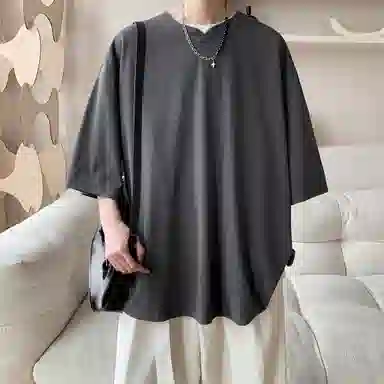 URBAN AUTHENTIC T