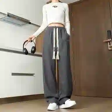 URBAN AUTHENTIC logo