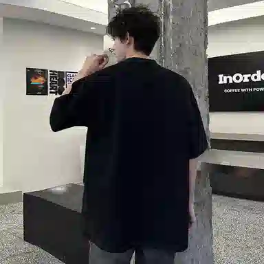 URBAN AUTHENTIC logoT