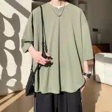 URBAN AUTHENTIC T