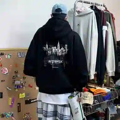 URBAN AUTHENTIC logo