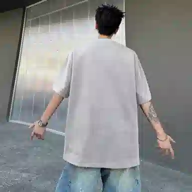 URBAN AUTHENTIC T
