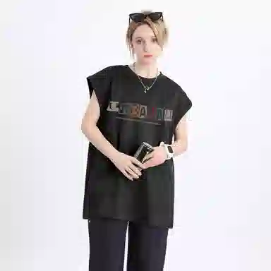 URBAN AUTHENTIC LogoT