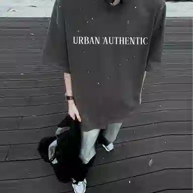 URBAN AUTHENTIC logoT