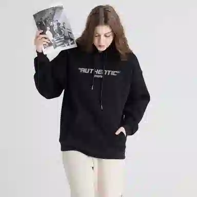 URBAN AUTHENTIC logo