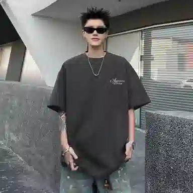 URBAN AUTHENTIC logoT