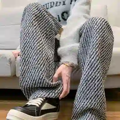 URBAN AUTHENTIC