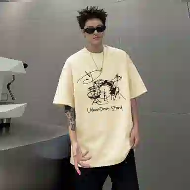 URBAN AUTHENTIC T