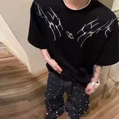 URBAN AUTHENTIC T
