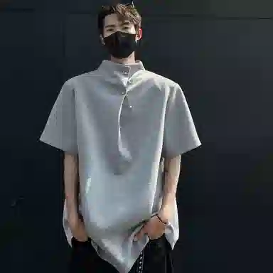 URBAN AUTHENTIC T