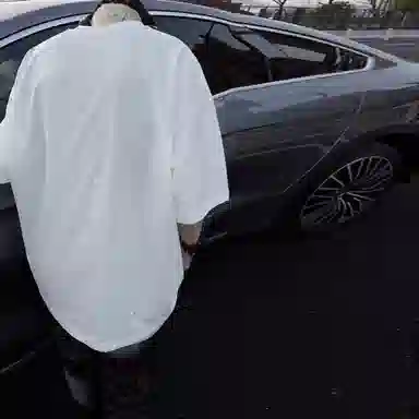 URBAN AUTHENTIC logoT