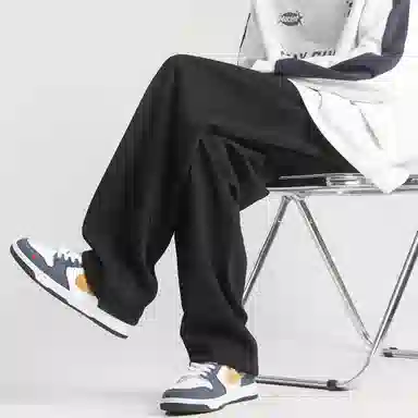 URBAN AUTHENTIC logo