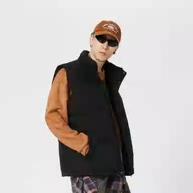 URBAN AUTHENTIC Logo