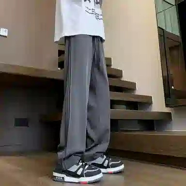 URBAN AUTHENTIC vibe