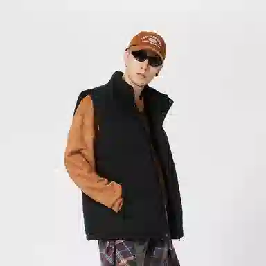 URBAN AUTHENTIC logo