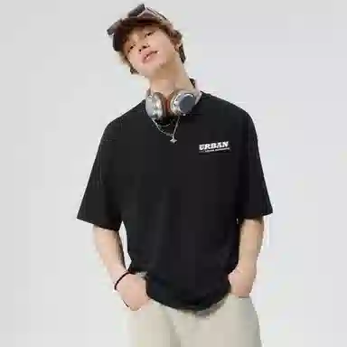 URBAN AUTHENTIC T