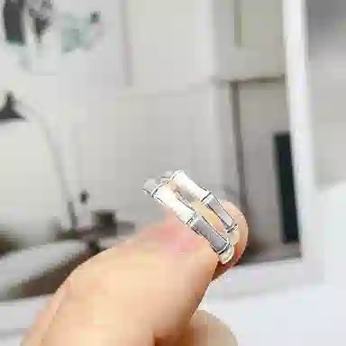 990