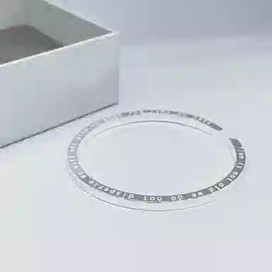 999