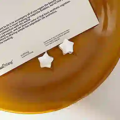 990