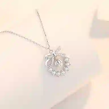 925