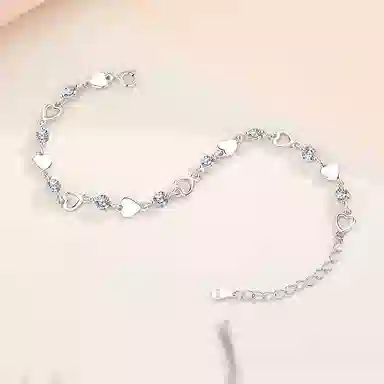 925