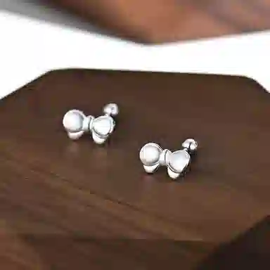 999