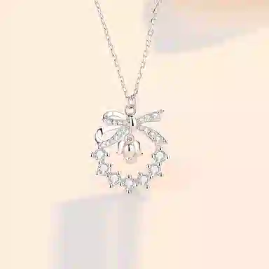 925