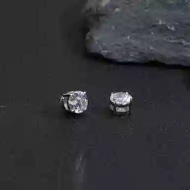 B&Z Magnetic Sparkle Earrings Silver Black