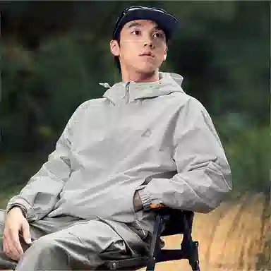 Peak Lightweight Outdoor Series Jacket