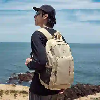 匹克 运动生活潮流时尚休闲百搭背包通勤包 织物 双肩包 中号 男女同款情侣款 卡其