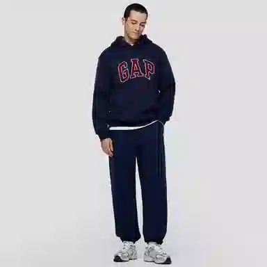 GAP Heavyweight Fleece Logo Hoodie
