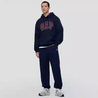 GAP Heavyweight Fleece Logo Hoodie
