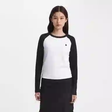 GAP Raglan Long Sleeve Tee