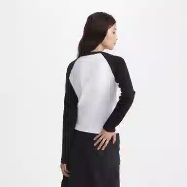 GAP Raglan Long Sleeve Tee
