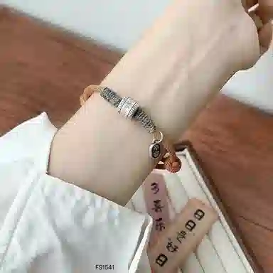 999