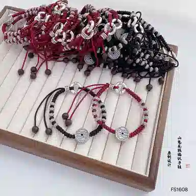 999