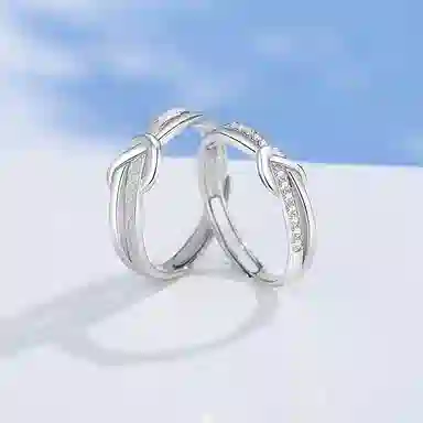 925