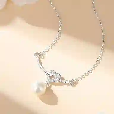 925
