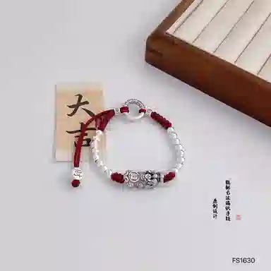 999