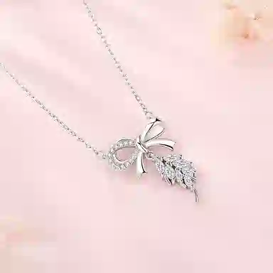 925