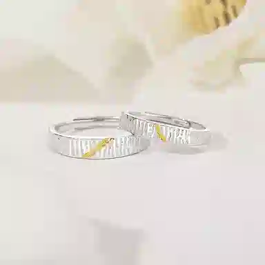 925