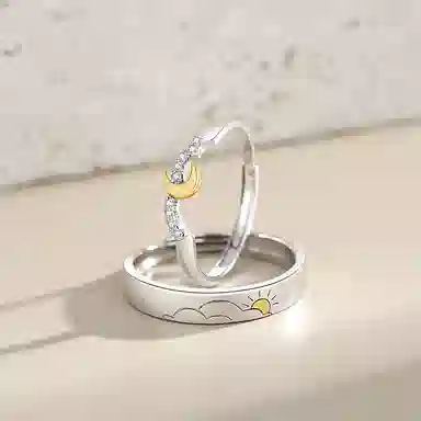 925