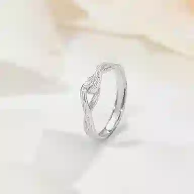 925