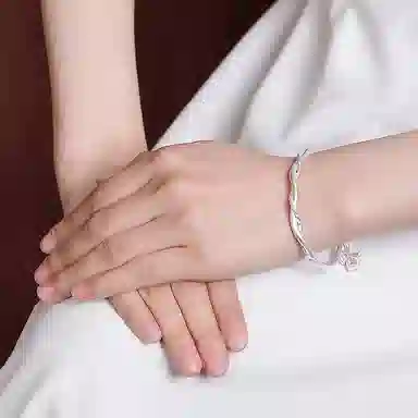 S999