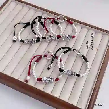 999