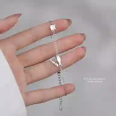 999