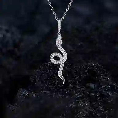 925
