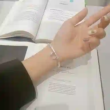 999